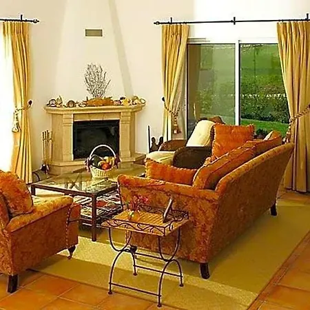 Carvoeiro Sleeps 6 Pool Air Con Wifi *